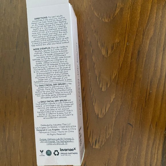 Free Add On Daily Facial Brush NEW - Picture 3 of 3